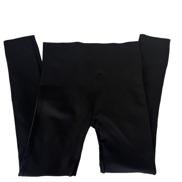 Set‎ of 2 Black Spanx Leggings Size M - Picture 6 of 9